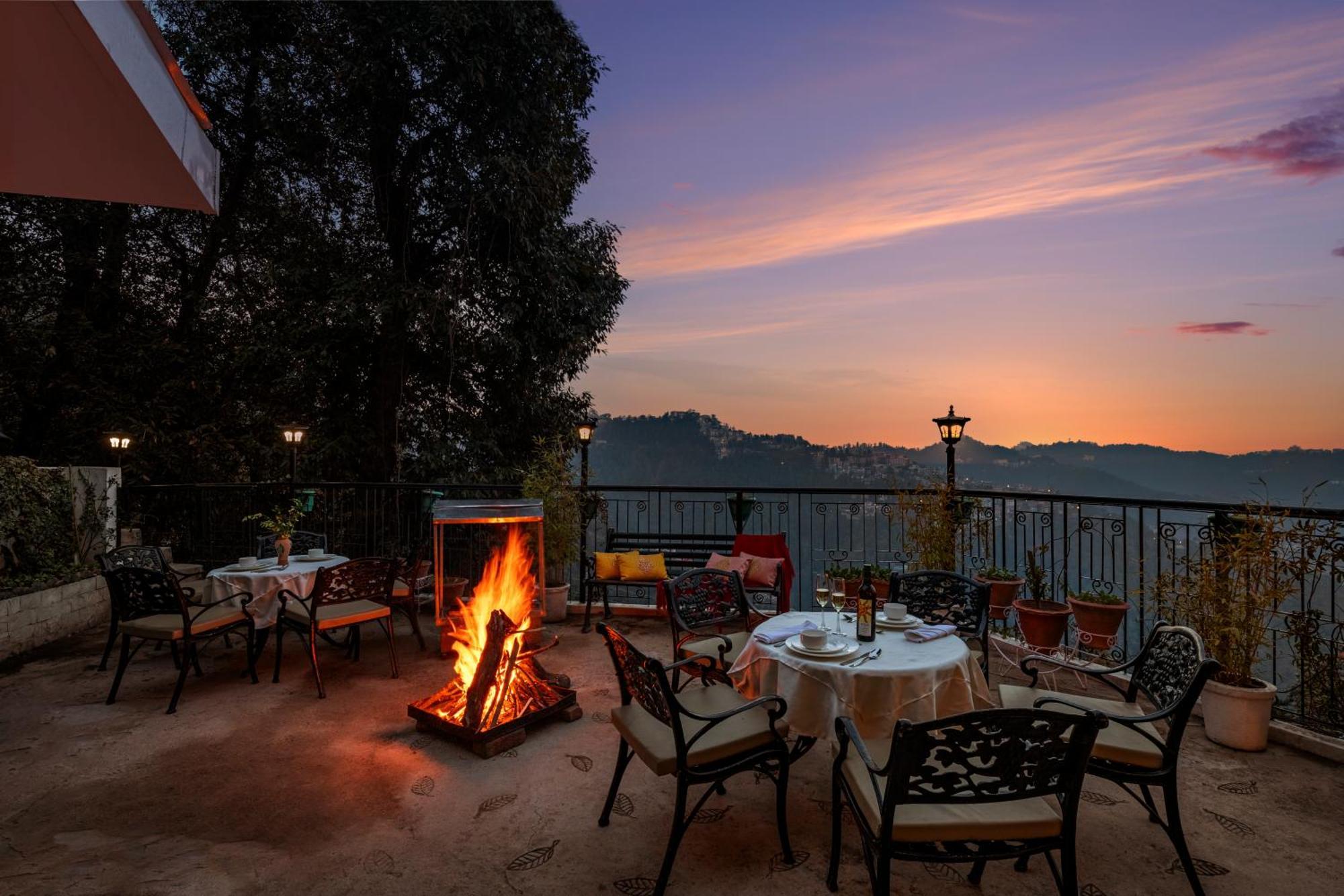 Alaya Stays Meridian Oak, Shimla Bagian luar foto